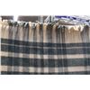 Image 4 : Green Plaid Blanket