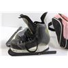 Image 3 : Nike Quest Skates - Size 9.5, Nike Pink Bag - Has Rip