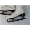 Image 2 : Pair of Women's Skates - Around a Size 6