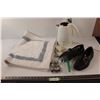 Image 1 : Bath Mat, GE Electric Cordless Kettle (working), Leather Woven Men's Shoes ( Size 9 1/2), 7 Small Ca