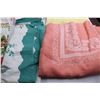 Image 5 : (8) Vintage Tablecloths