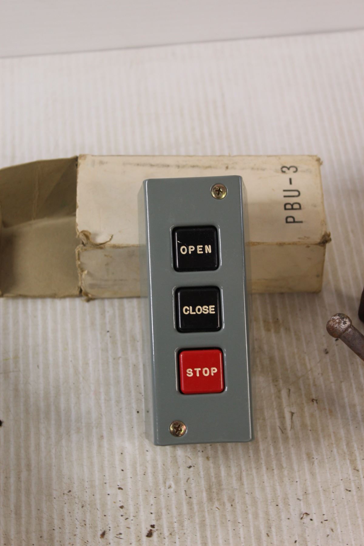 Vintage Pulley Gear, Power Door Open Button Set, Canadian Vise (seized ...