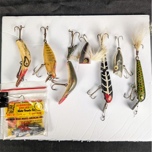 Lot of 7 Vintage Fishing Lures & Vintage Sinker Weights 