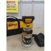 Image 5 : DeWalt 20V Compact Router Model DCW600 with Battery Charger + Soft Case 