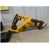 Image 2 : DeWalt DC5367 Variable Speed 20V Reciprocating Saw with Battery, Charger,