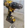 Image 3 : 2 DeWalt 20V Drills 1/2" Drive ; DCD997C + DCD791 - 2 Batteries, Charger, Soft Case