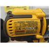 Image 7 : 2 DeWalt 20V Drills 1/2" Drive ; DCD997C + DCD791 - 2 Batteries, Charger, Soft Case