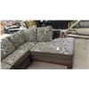 Image 3 : 2 Piece Sectional 116" One Way 84" the Other Way - Nice Condition
