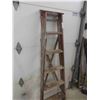 Image 1 : Wooden Step Ladder