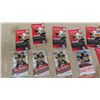 Image 2 : 25 Sealed Packages of Tim Hortons Hockey Cards