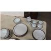 Image 3 : 36 pc Place Setting - Dansk