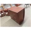 Image 3 : Modern 3 Drawer Dresser 20" x 32" x 34" & 2 Night Stands with Drawer 18" x 18" x 24"