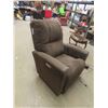 Image 1 : Lazy Boy Medi Lift Chair