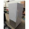 Image 3 : Frigidaire Upright Freezer 27" x 32" x 65" 