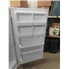 Image 8 : Frigidaire Upright Freezer 27" x 32" x 65" 