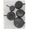 Image 2 : 5 Cast Iron Frying Pans