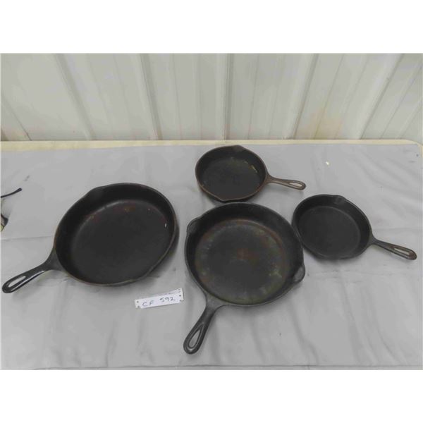 4 Cast Iron Fry Pans