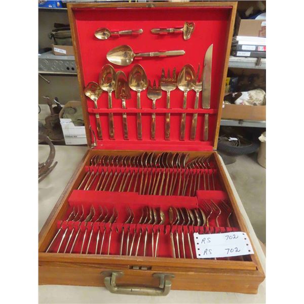 124 pc Vintage Gold Plated Style Cutlery Set with Case 