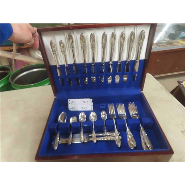 40pc White Orchid Cutlery Set with Case