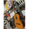 Image 2 : Vintage Emperador Acoustic Guitar with Hard Case 