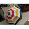 Image 1 : Hudson's Bay Umbrella