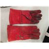 Image 8 : 2 Welding Helmets + pair of Gloves