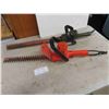 Image 1 : 2 Electric Hedge Trimmers ; B+D 16" + 22" 