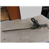 Image 3 : 2 Electric Hedge Trimmers ; B+D 16" + 22" 