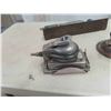 Image 5 : 4 Air Sanders - 2 Round & Sanding Discs