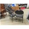 Image 5 : 4 Folding Chairs with Comfy Padded Seats