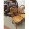 Image 3 : 4 Wooden Kitchen Chairs 