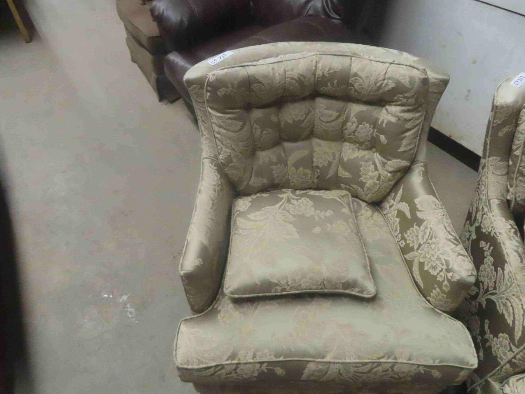 2 Matching Living Room Chairs