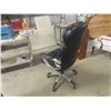 Image 4 : Executive Swivel Adjustable Office Chair