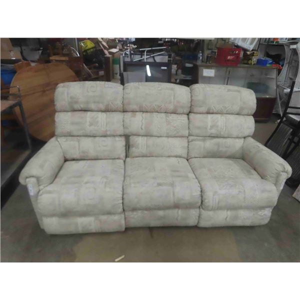 Lazy Boy Reclining Couch 80  Wide