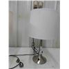 Image 3 : Modern Pair of Table Lamps