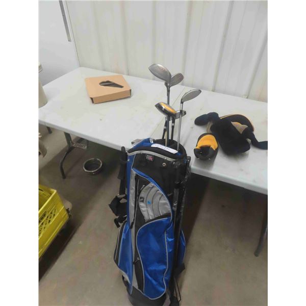 8 Golf Clubs with Bag