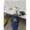 Image 1 : 8 Golf Clubs with Bag