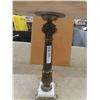 Image 3 : Marble Top Fancy Stand 15" x 23" 