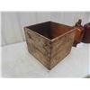 Image 3 : 3 Wine Jugs & Wooden Bottle Crate