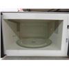 Image 3 : Sanyo Microwave with Turntable - not tested