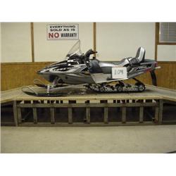 2005 Polaris Trail Touring E start & Rev