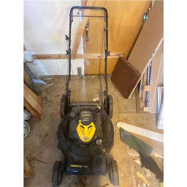 Briggs Ans Stratton Brute 675 EX Lawn MowerMO:30534379