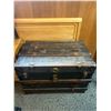 Image 1 : Antique Steamer Trunk With Wooden Insert 33L x 20D x 23T