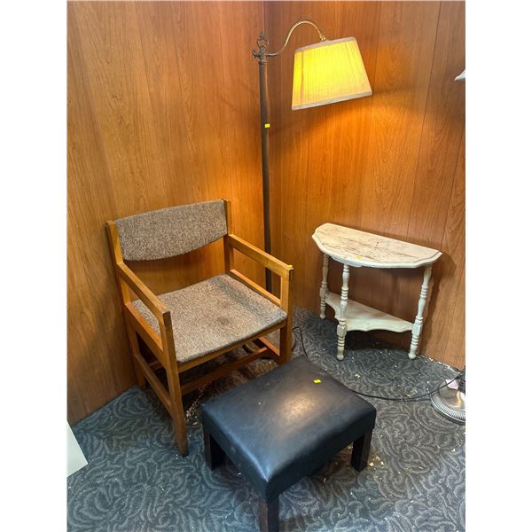 Assortment Of Accent Furniture Lap 57T