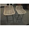 Image 1 : 2 Stools