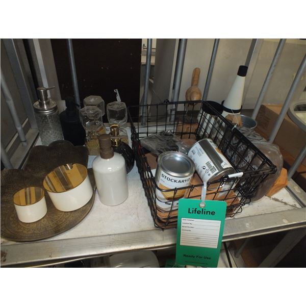 Showhome Nic's Nac's