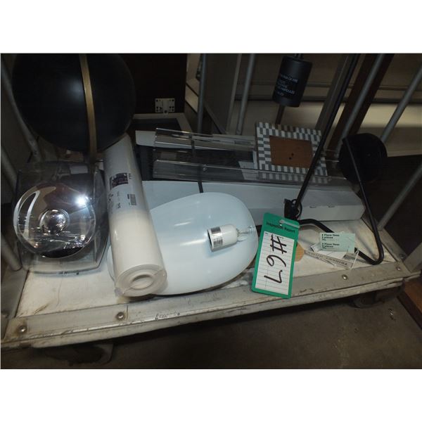 Showhome Nic's Nac's