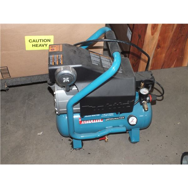 Makita 2.6 Gallon 2hp Air Compressor
