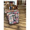 Image 1 : 1 soft side fashion luggage 20 x 14 x 8 with extension handle
