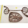 Image 1 : Horse bit & Trivet